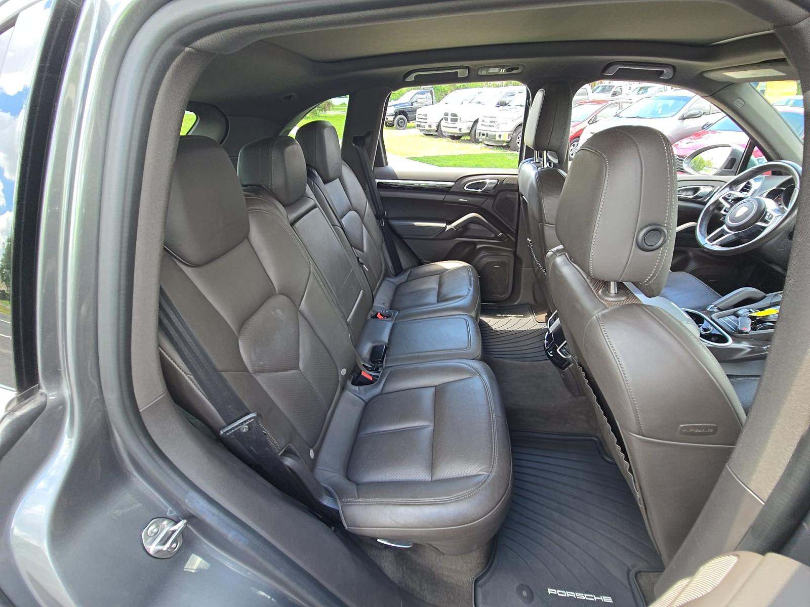 2017 Porsche Cayenne Base AWD