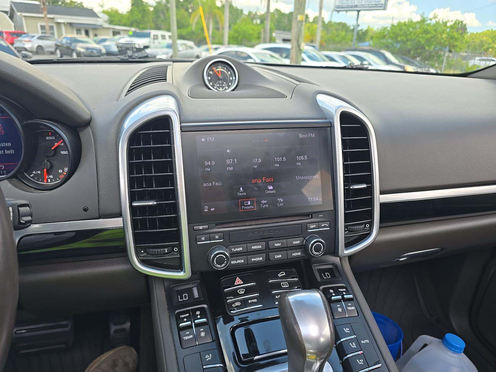2017 Porsche Cayenne Base AWD