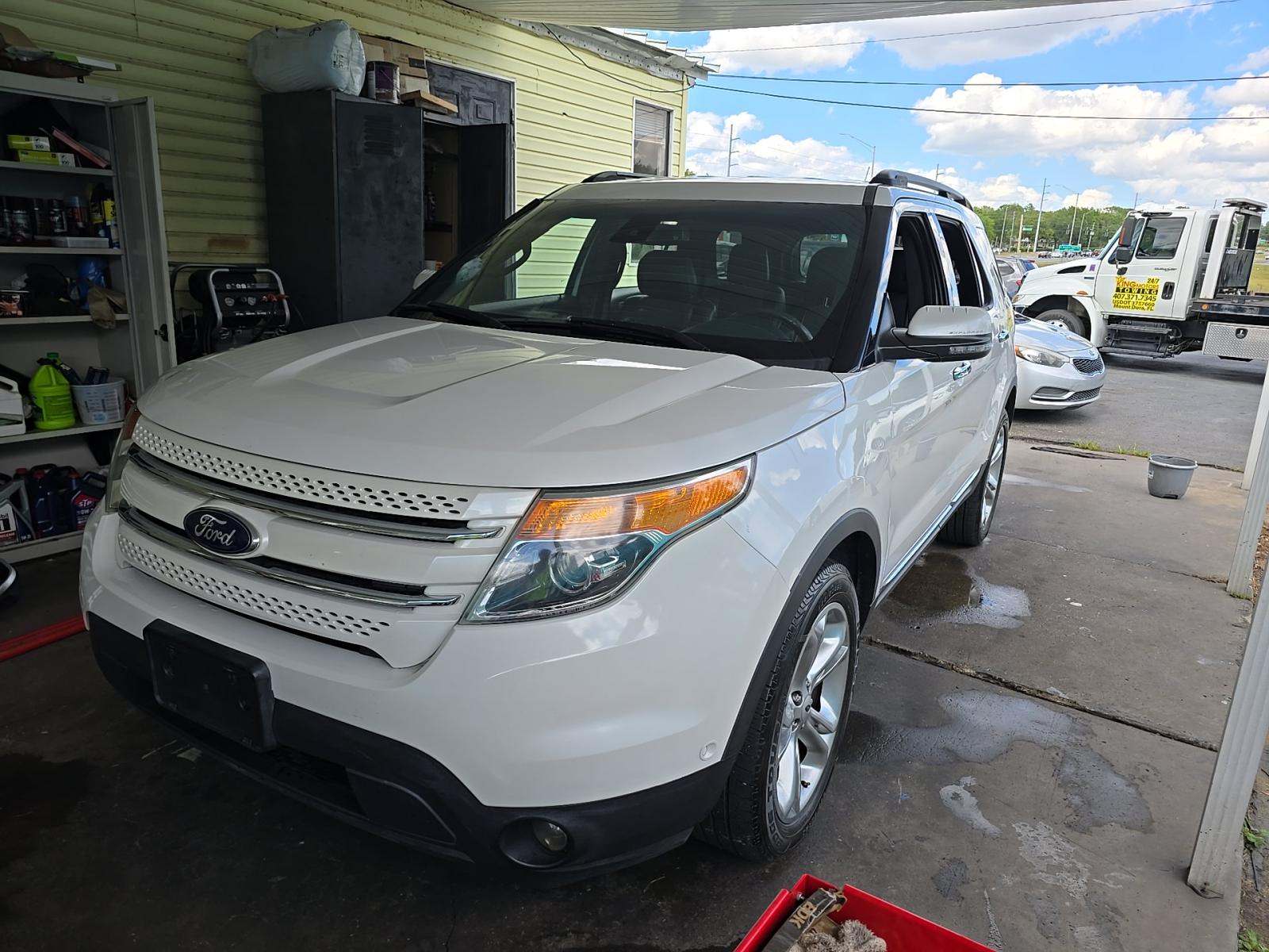 FORD EXPLORER - 1