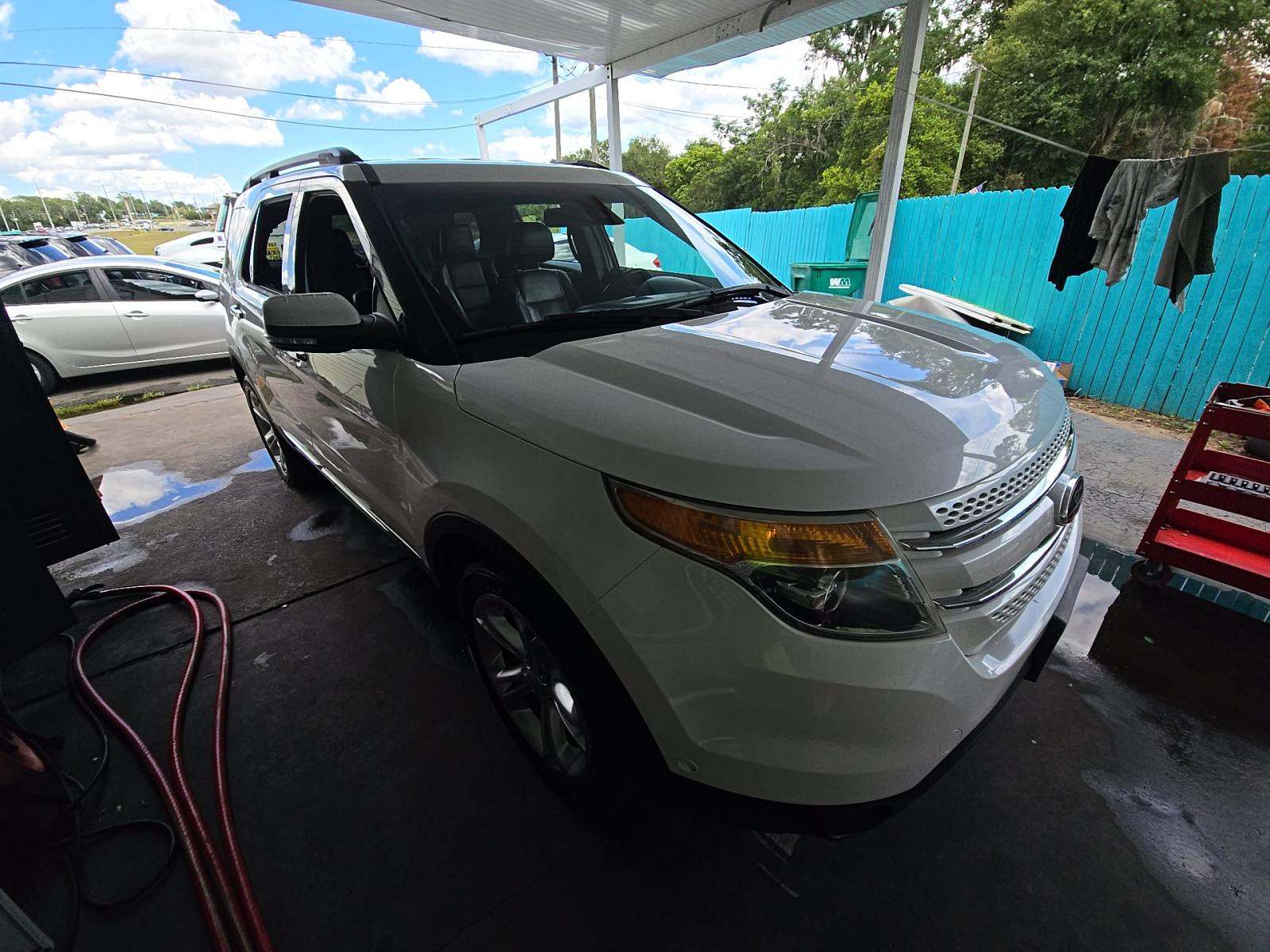 FORD EXPLORER - 4