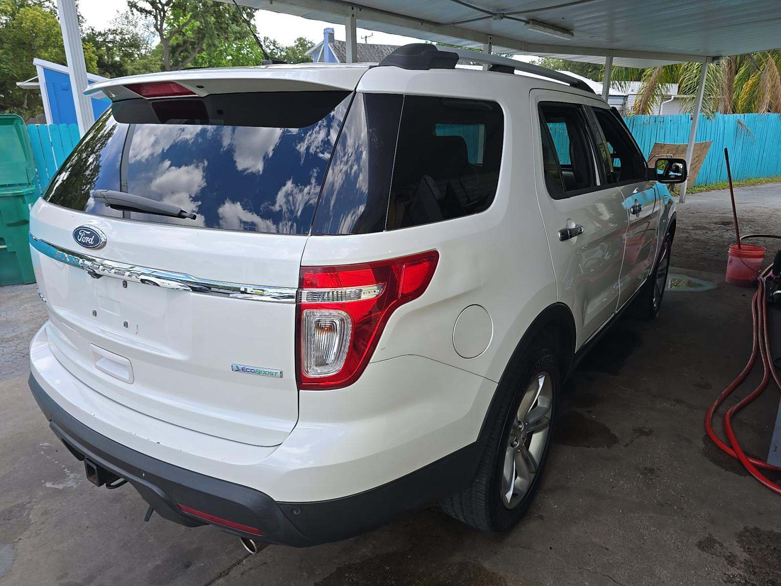 FORD EXPLORER - 3