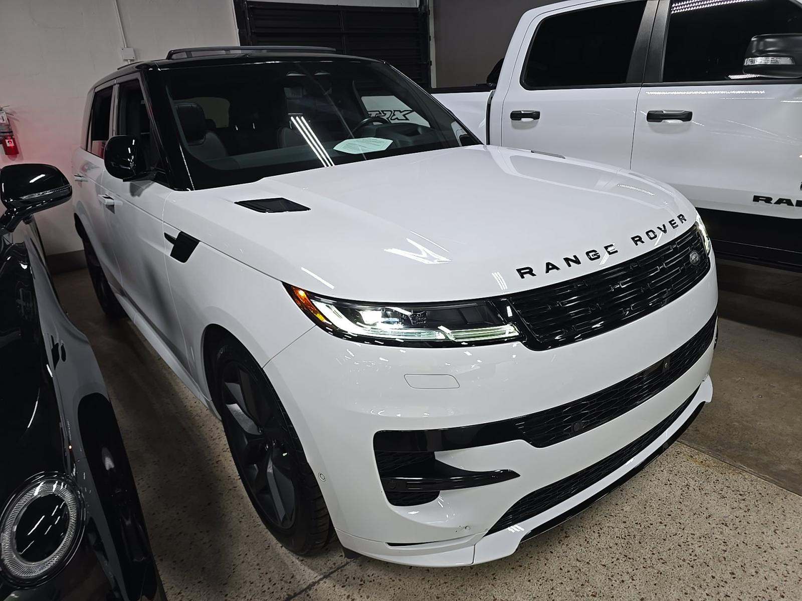 2024 Land Rover Range Rover Sport Dynamic SE AWD