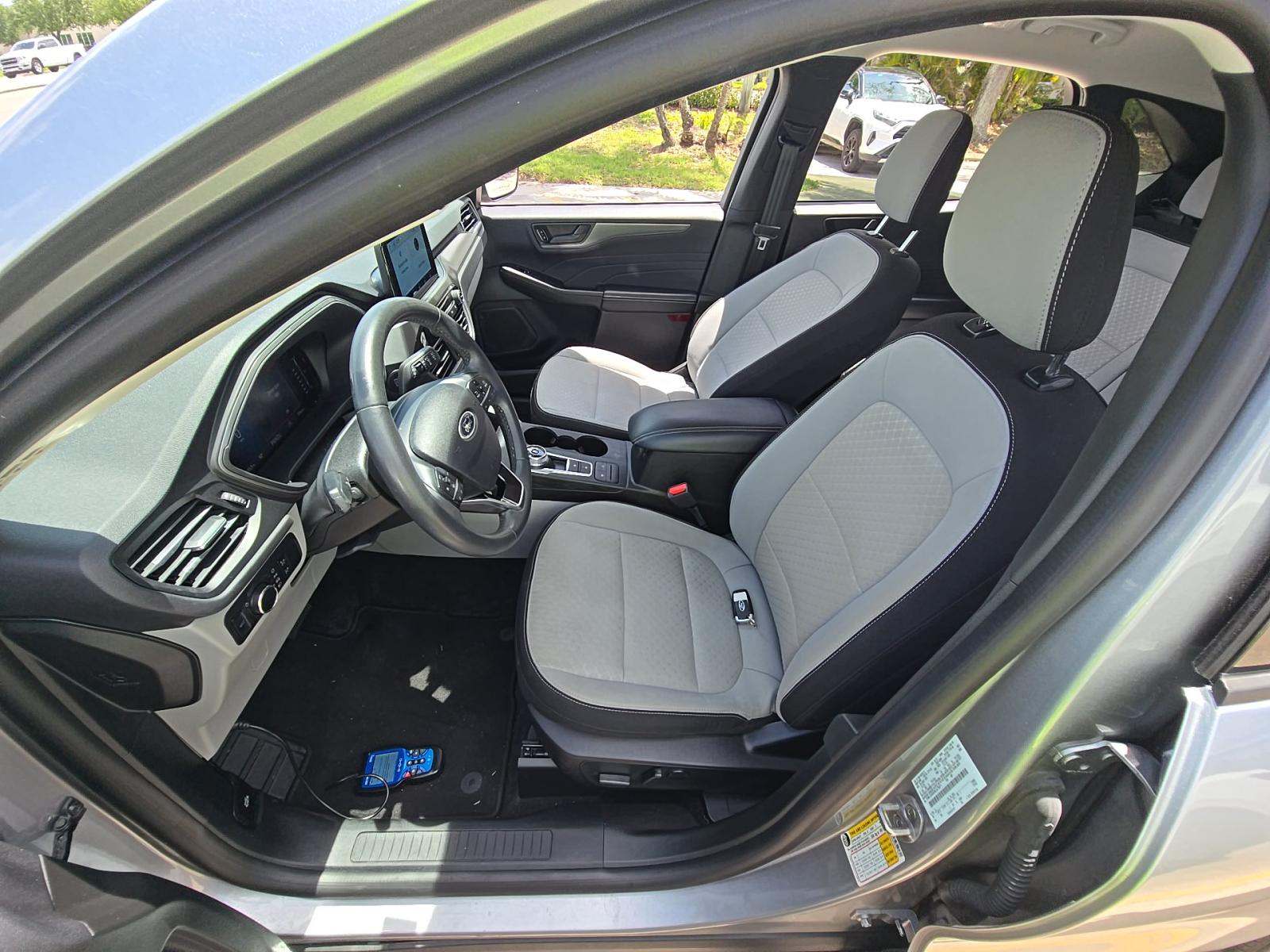 FORD ESCAPE - 6