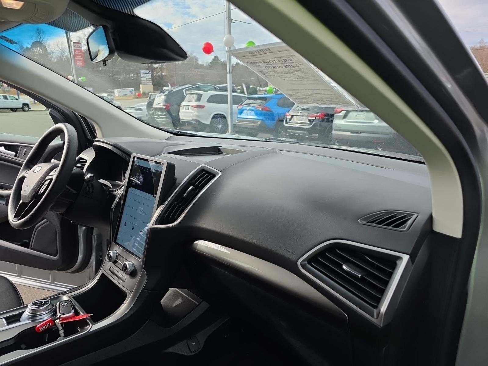 2022 Ford Edge SE AWD