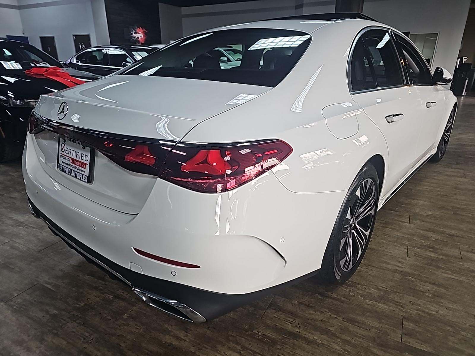 MERCEDES-BENZ E-CLASS - 3