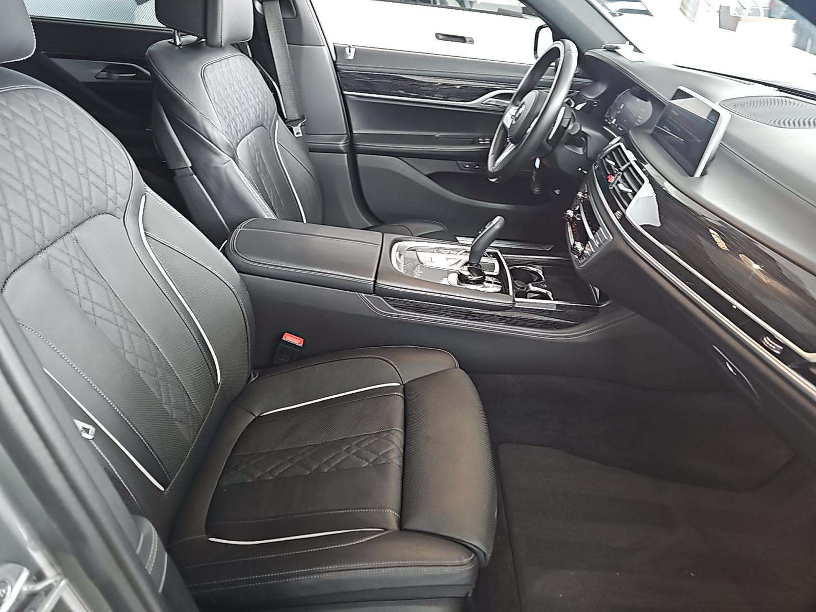 2022 BMW 7 Series 740i xDrive AWD