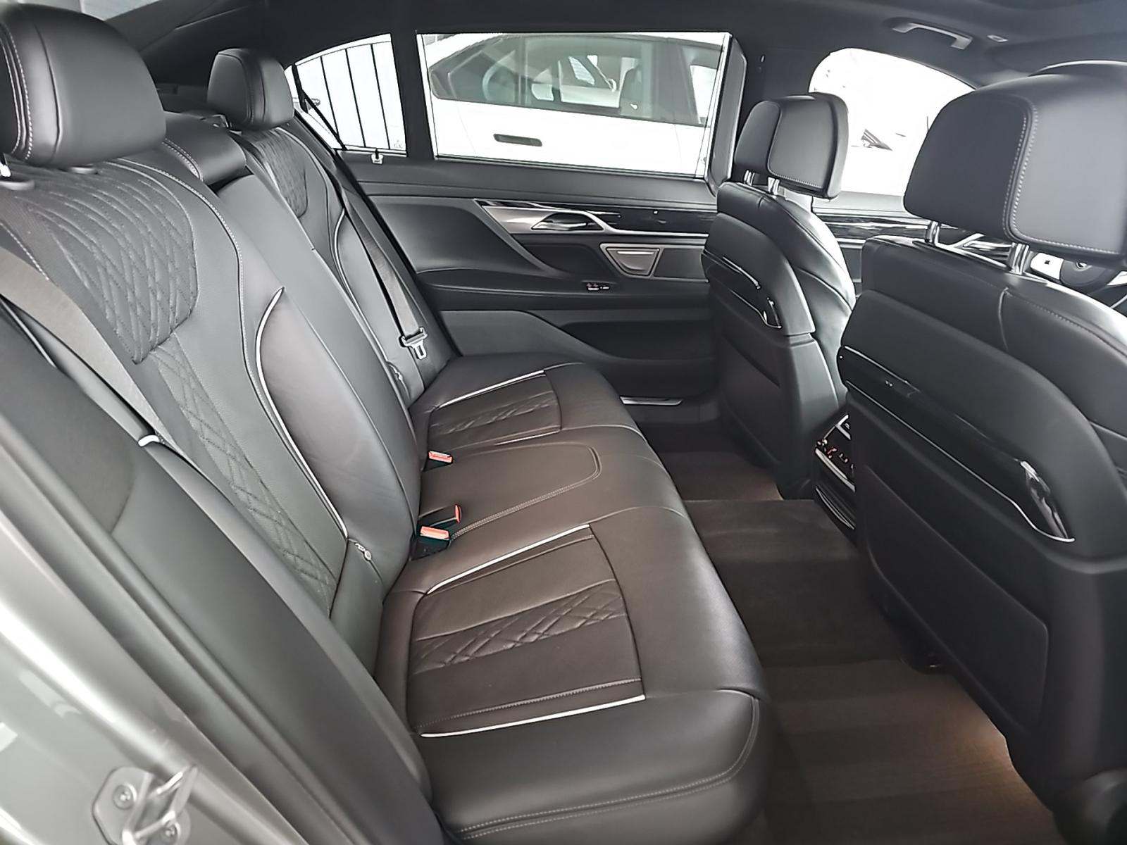 2022 BMW 7 Series 740i xDrive AWD