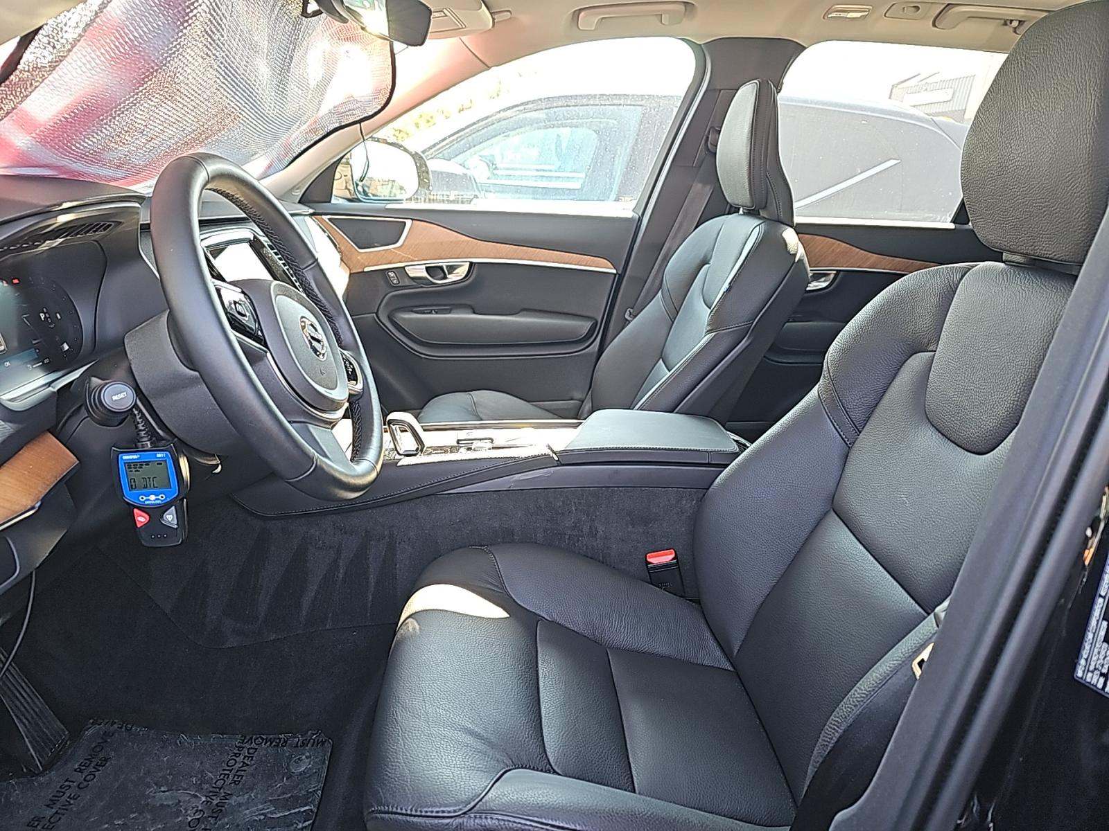 2025 Volvo XC90 B6 Plus AWD