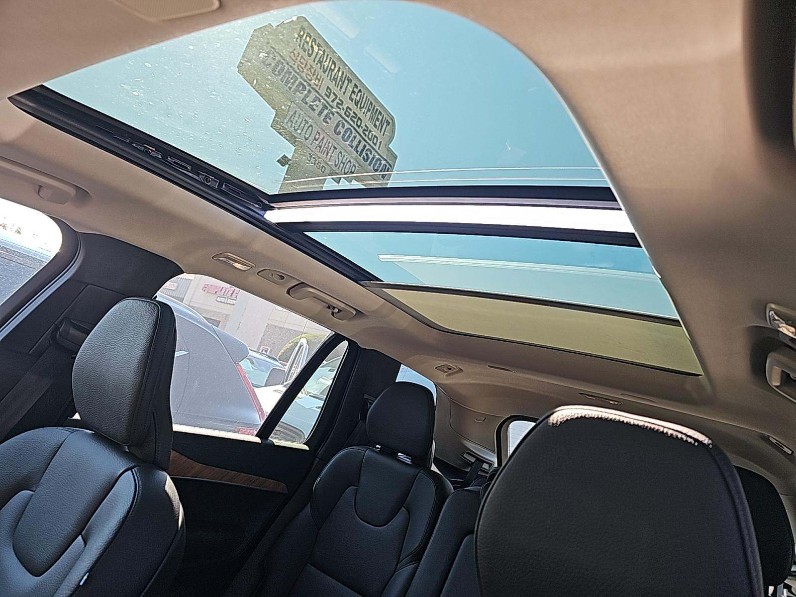 2025 Volvo XC90 B6 Plus AWD