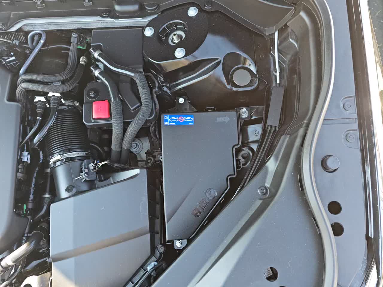 2025 Volvo XC90 B6 Plus AWD