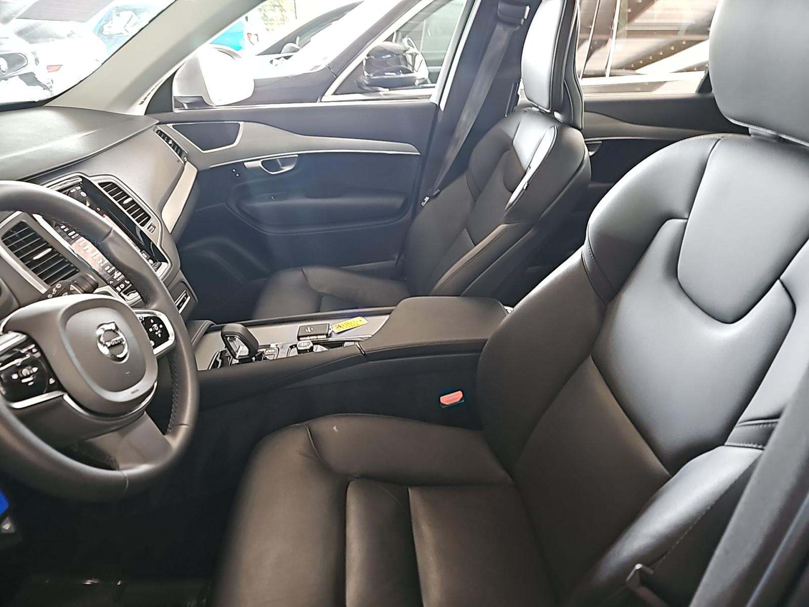 2024 Volvo XC90 B5 Core AWD