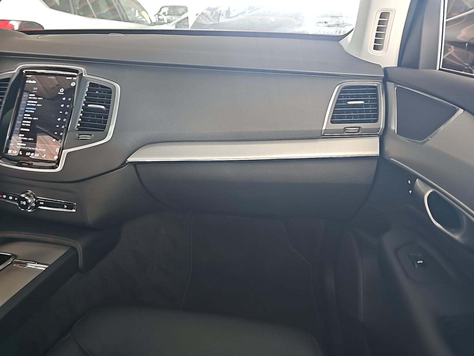 2024 Volvo XC90 B5 Core AWD