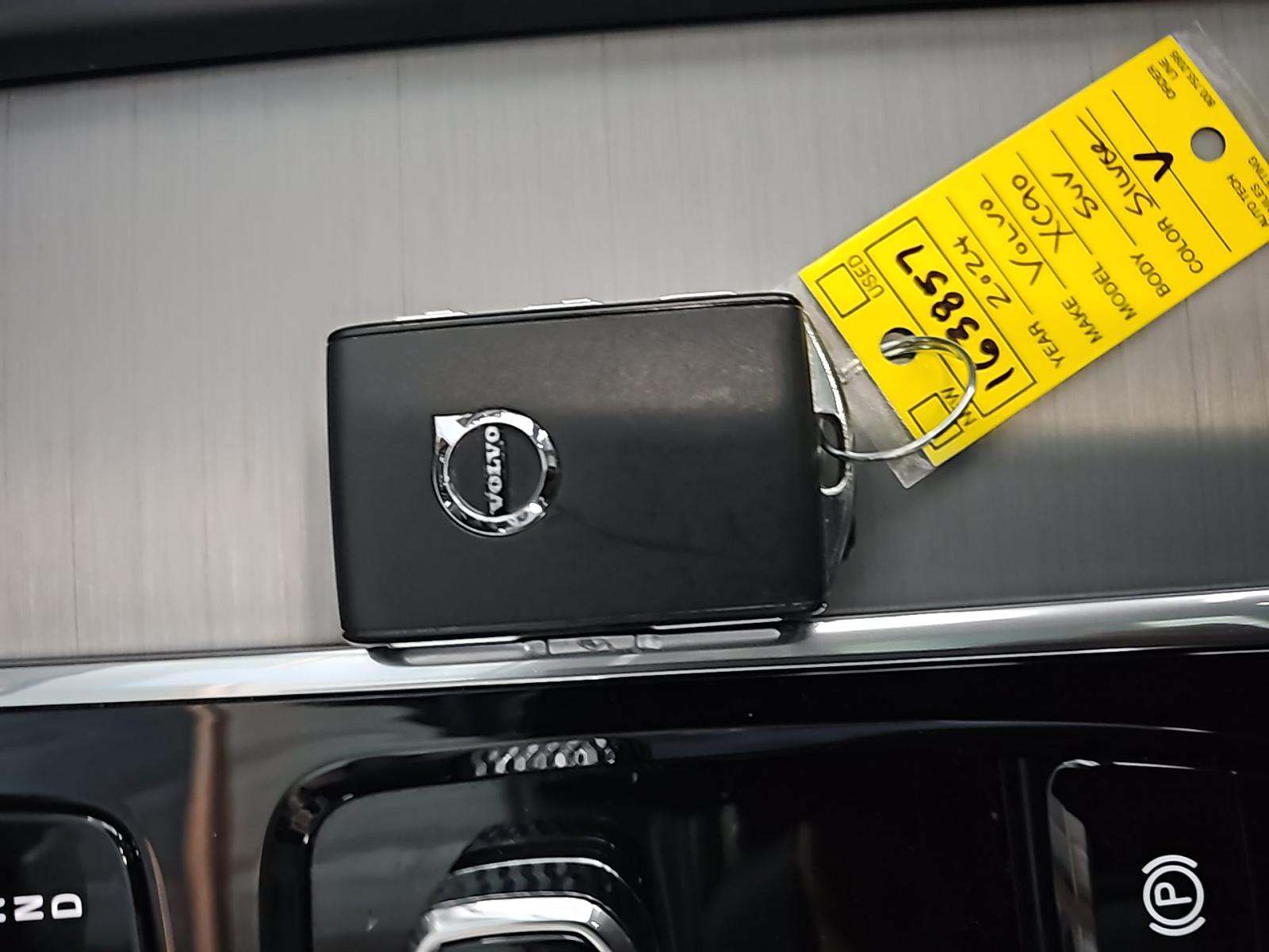 2024 Volvo XC90 B5 Core AWD