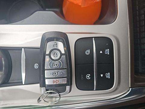 2022 Ford Explorer King Ranch RWD