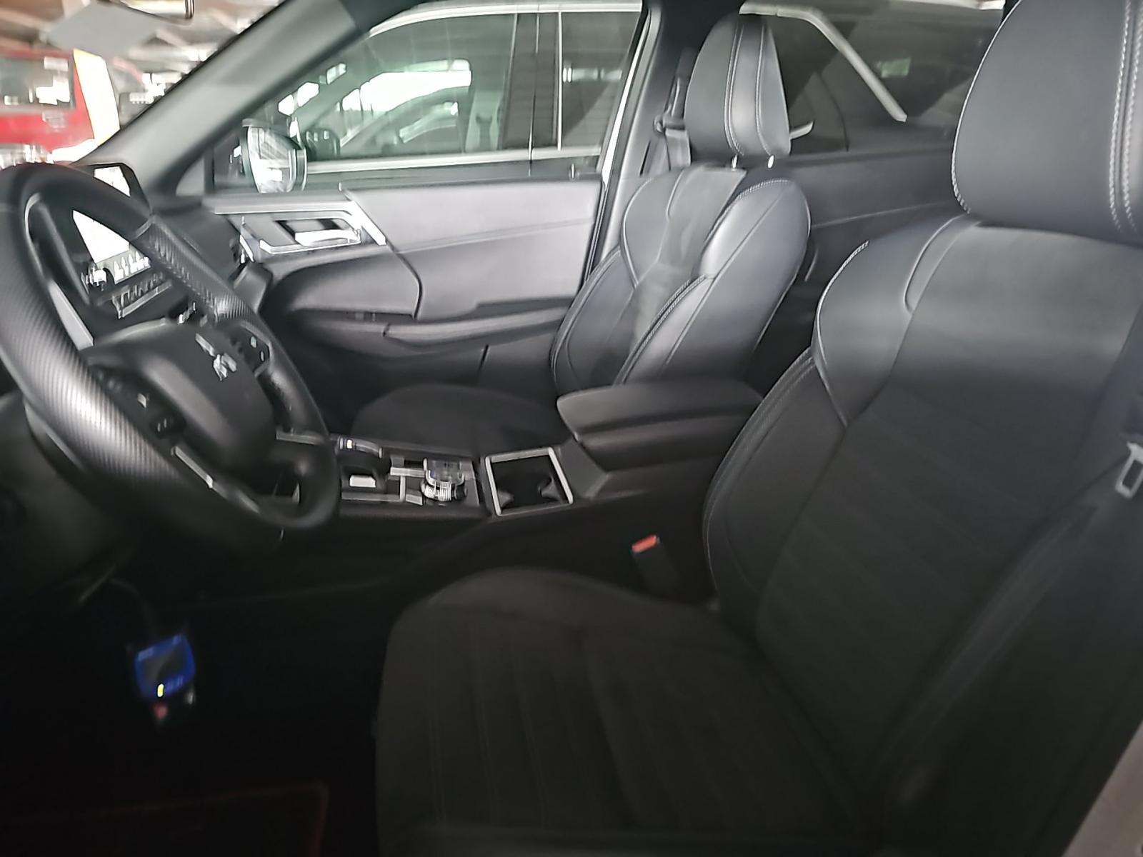 2024 Mitsubishi Outlander SE Ralliart AWD