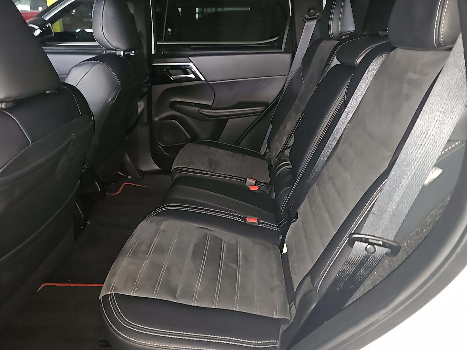 2024 Mitsubishi Outlander SE Ralliart AWD