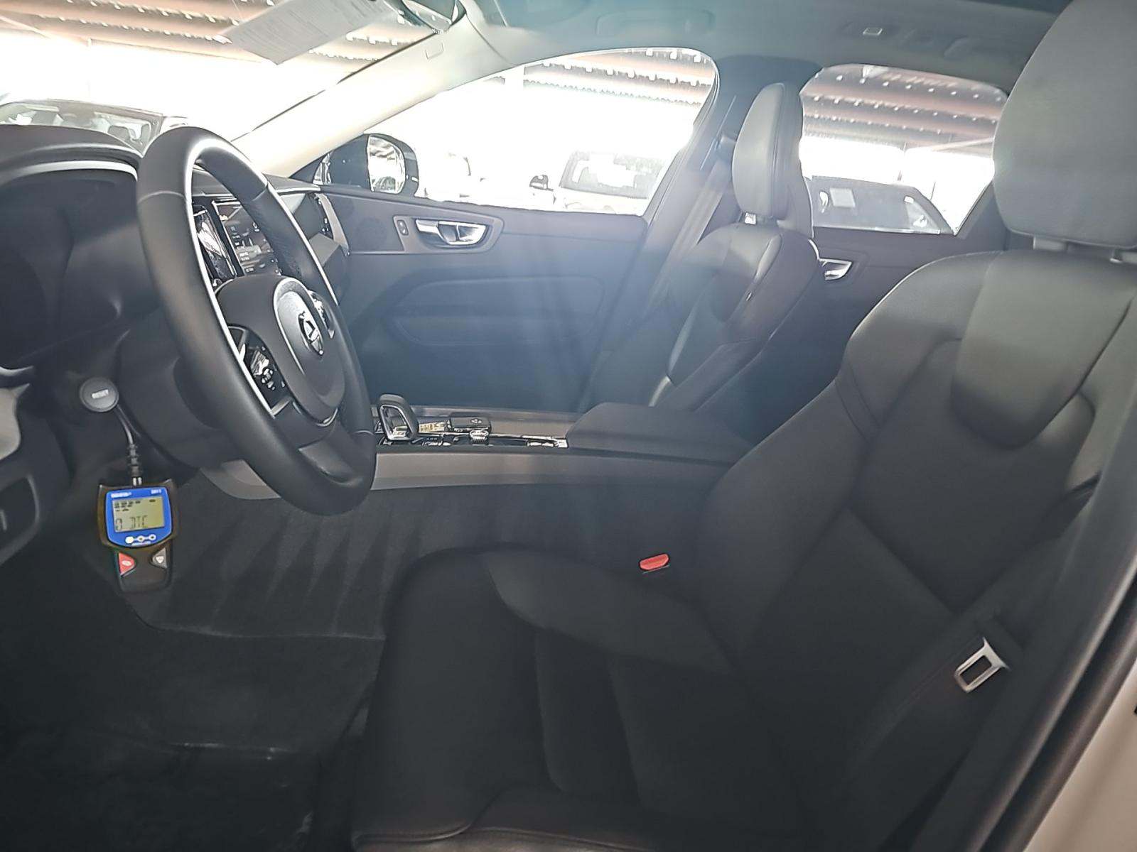 2025 Volvo XC60 B5 Plus AWD