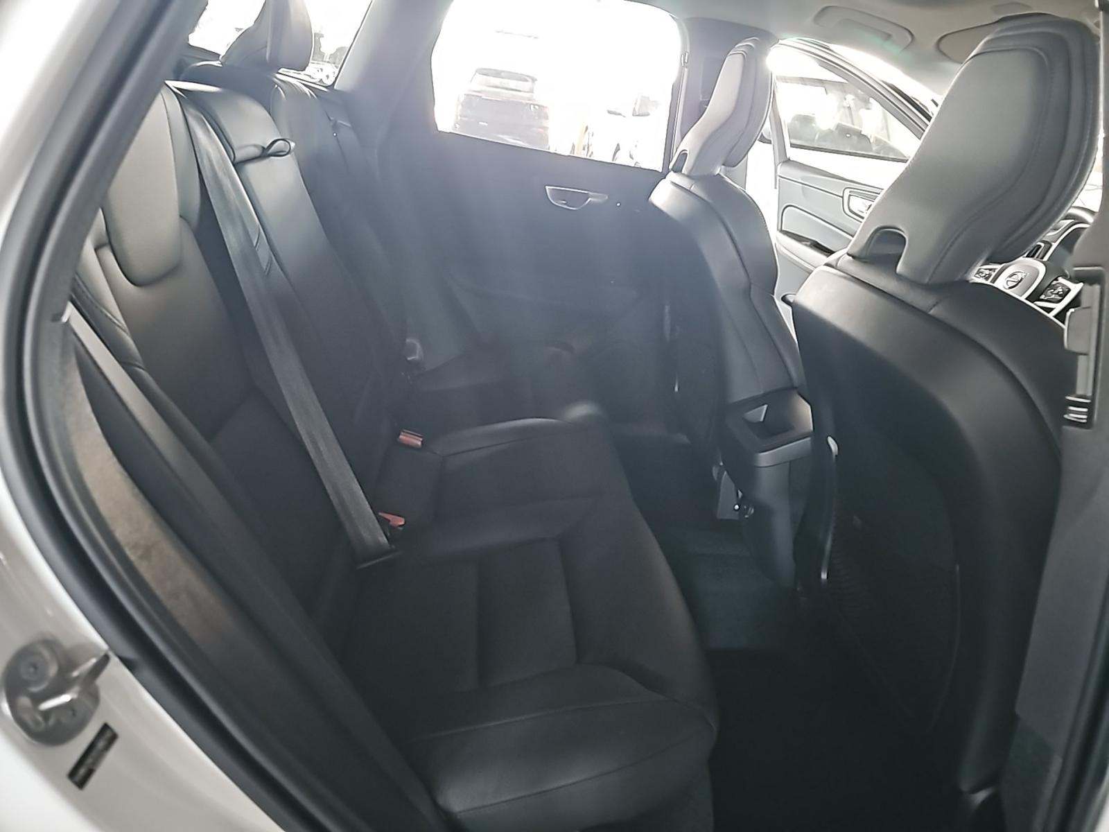 2025 Volvo XC60 B5 Plus AWD