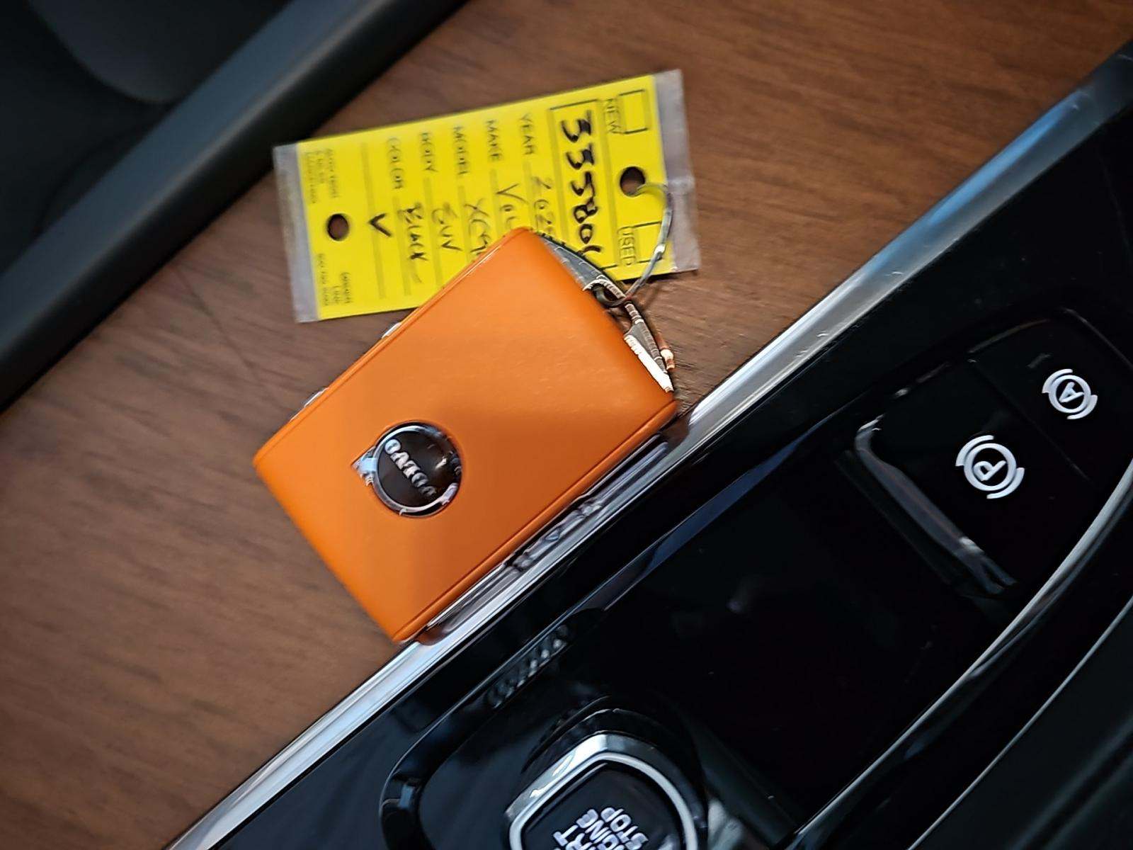 2025 Volvo XC90 B6 Plus AWD