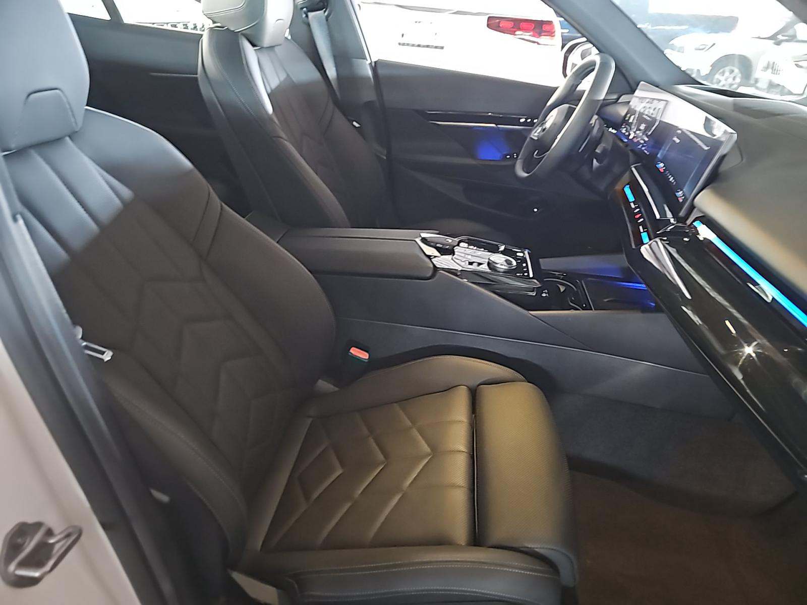 2025 BMW 5 Series 530i xDrive AWD