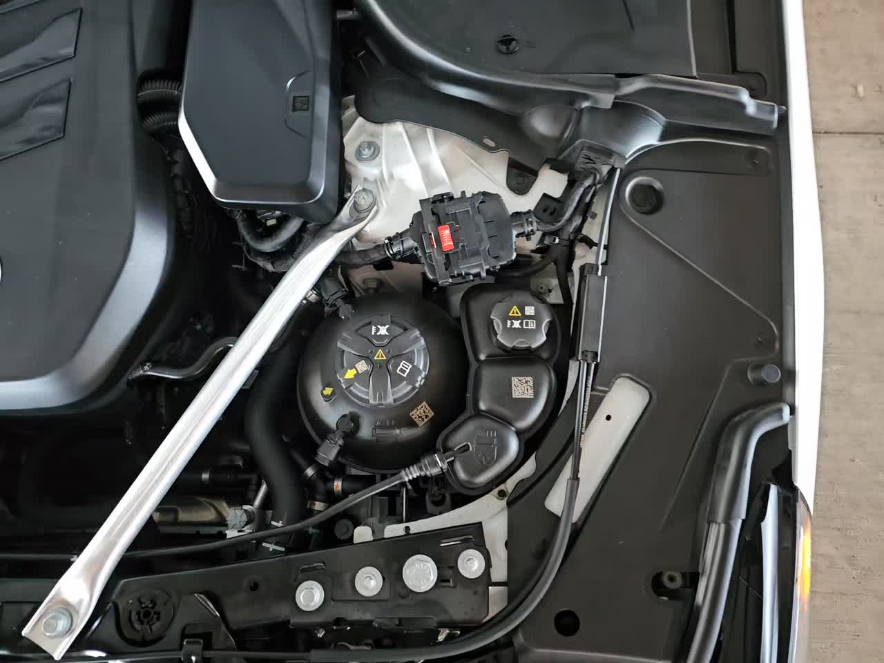 2025 BMW 5 Series 530i xDrive AWD