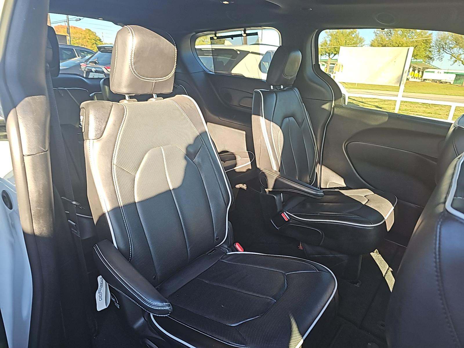 2025 Chrysler Pacifica Limited FWD