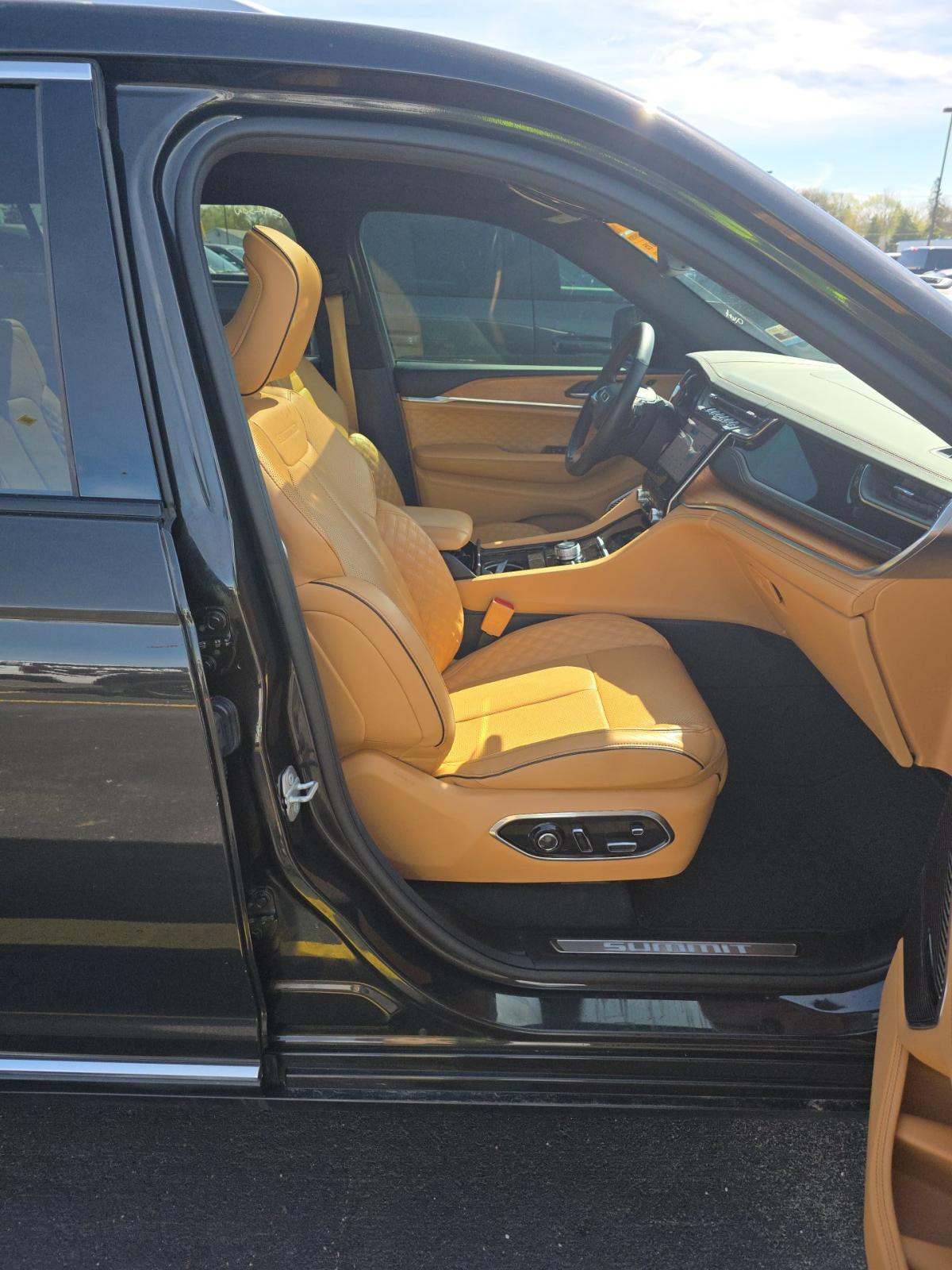 2023 Jeep Grand Cherokee L Summit Reserve AWD