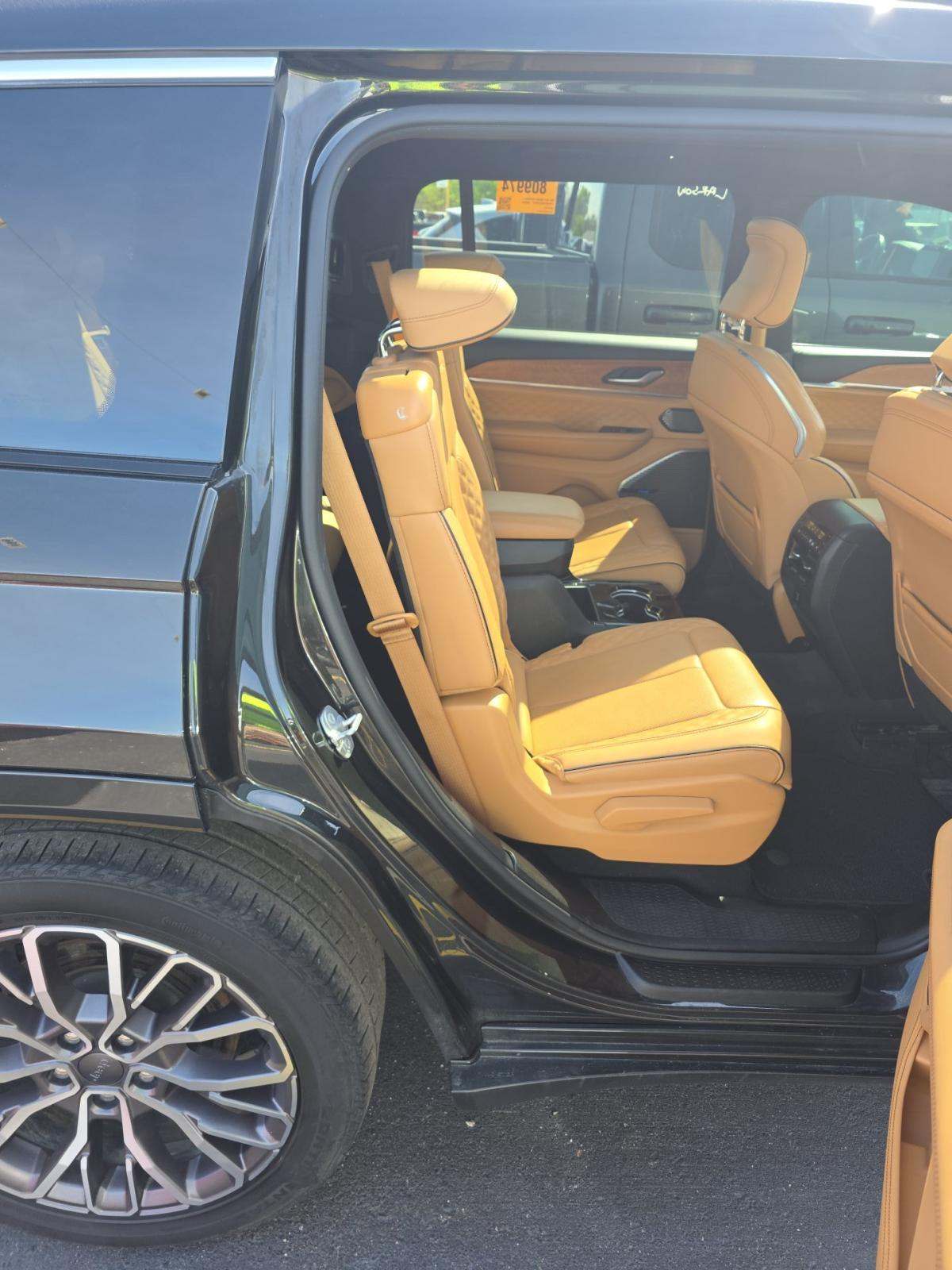 2023 Jeep Grand Cherokee L Summit Reserve AWD