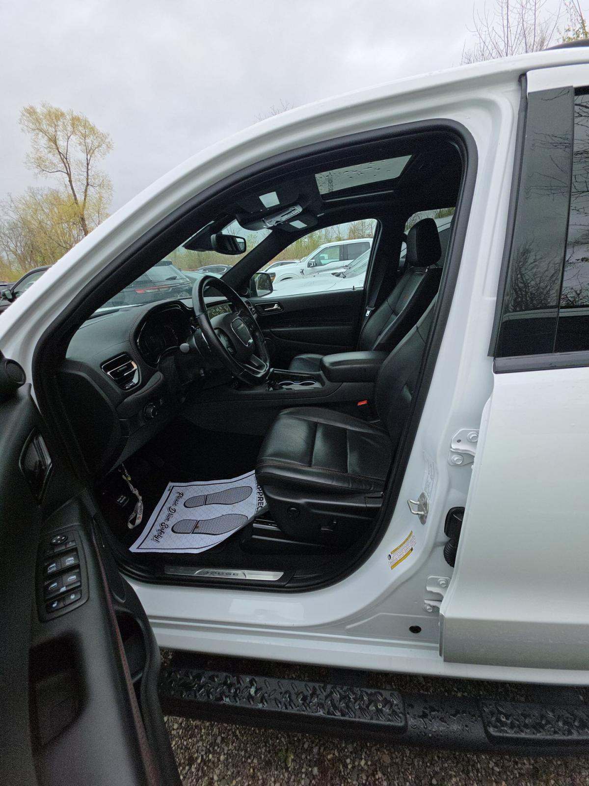 DODGE CHALLENGER - 6