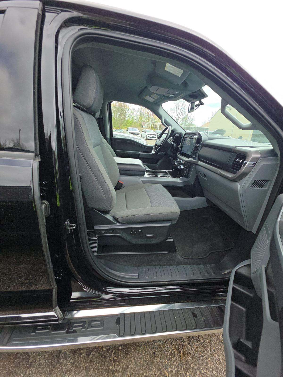 2025 Ford F-150 XLT AWD