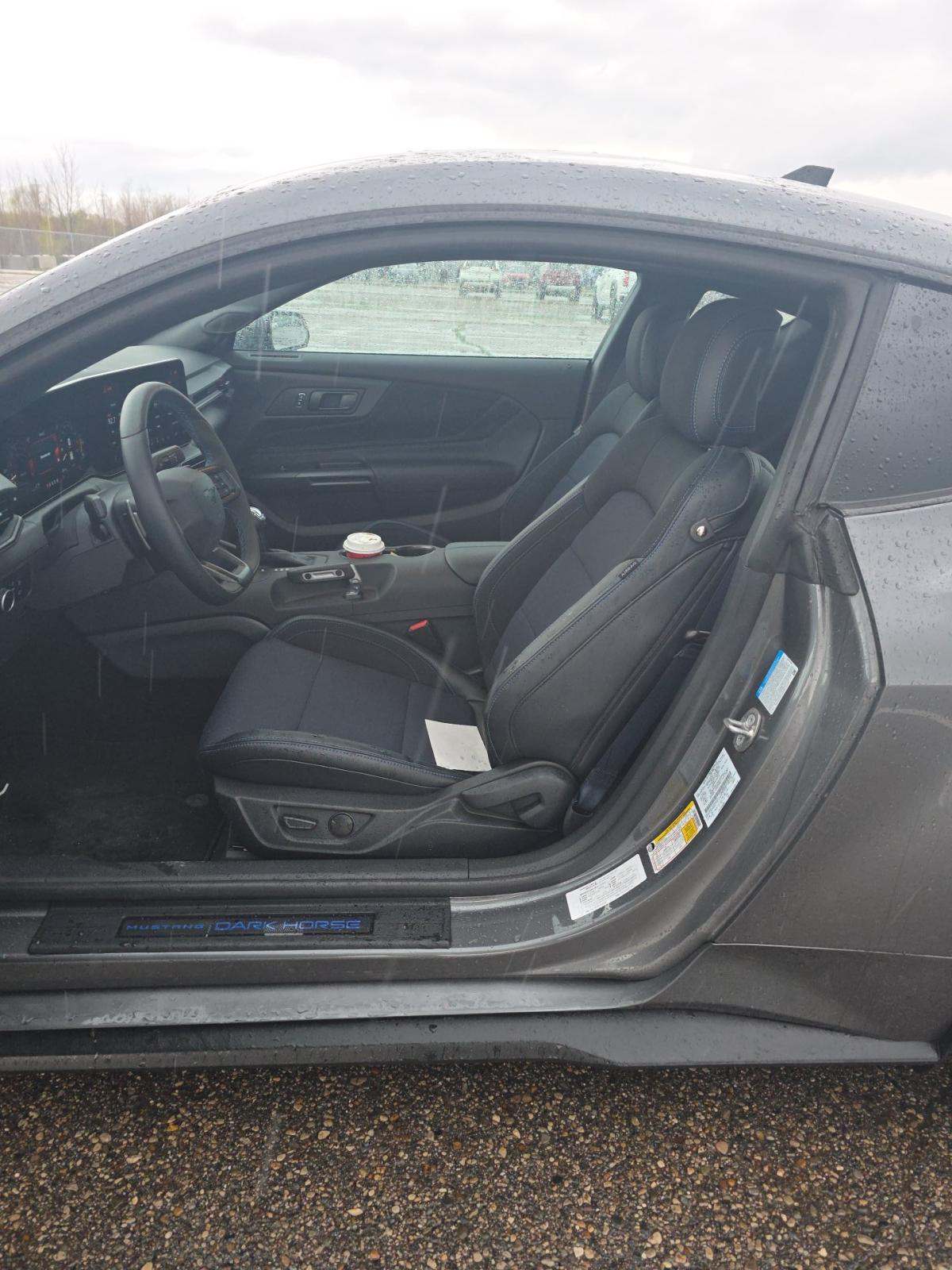 FORD MUSTANG - 2