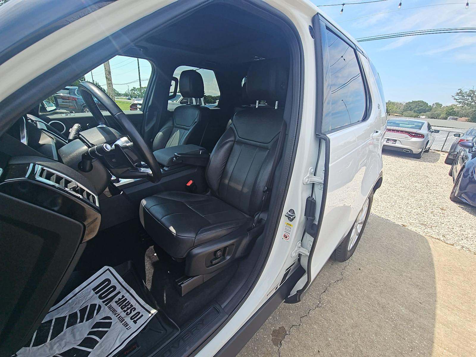 2020 Land Rover Discovery SE AWD