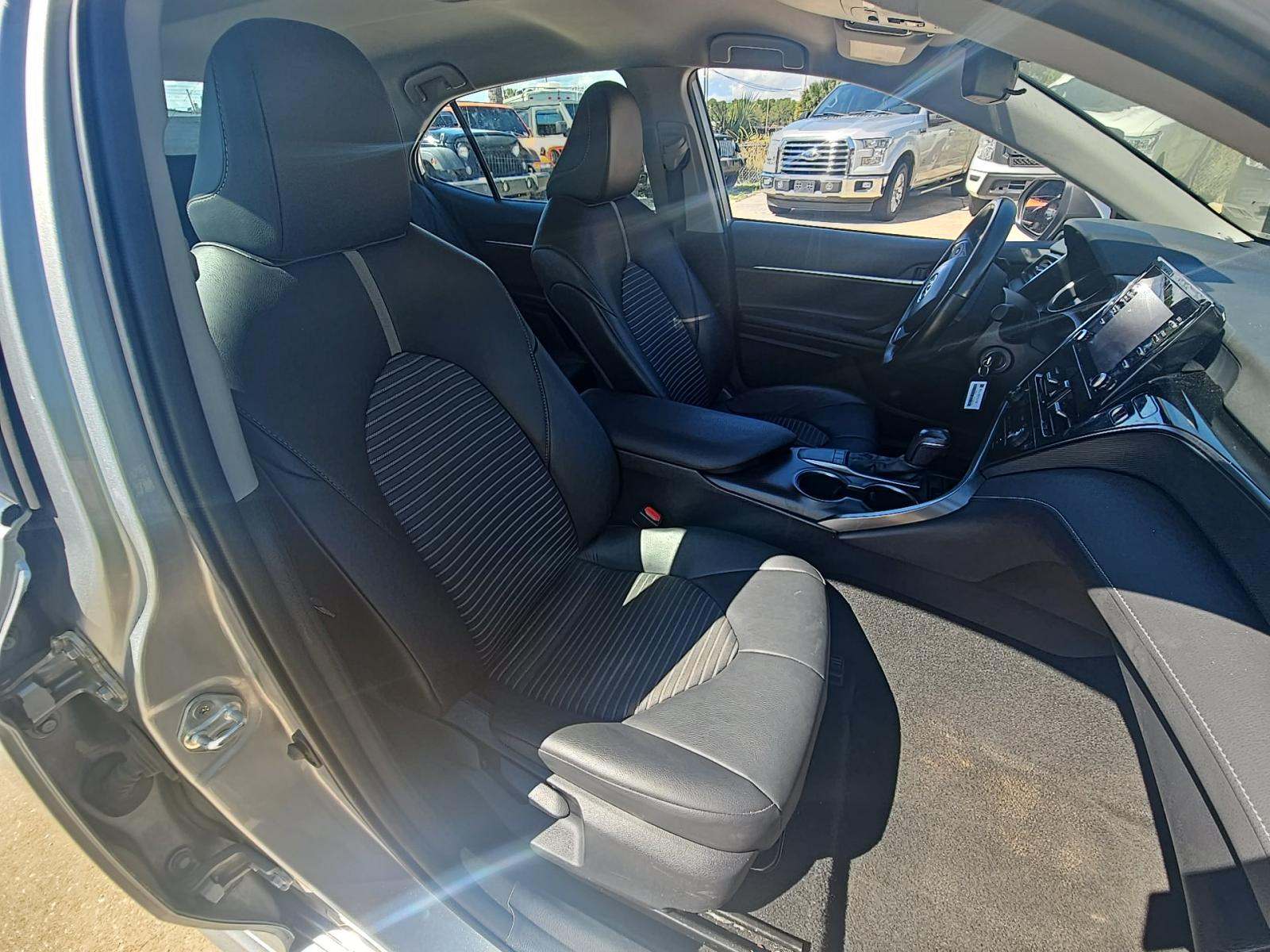 2023 Toyota Camry SE FWD