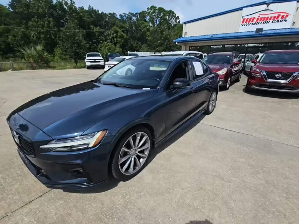 2021 Volvo S60 T5 Momentum AWD