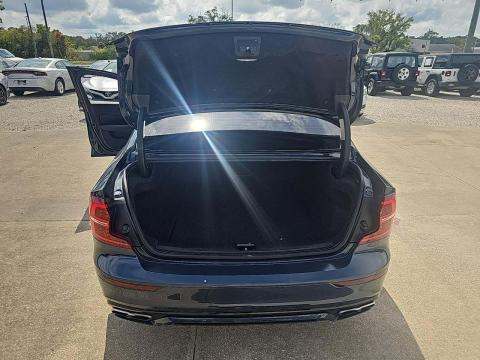 2021 Volvo S60 T5 Momentum AWD