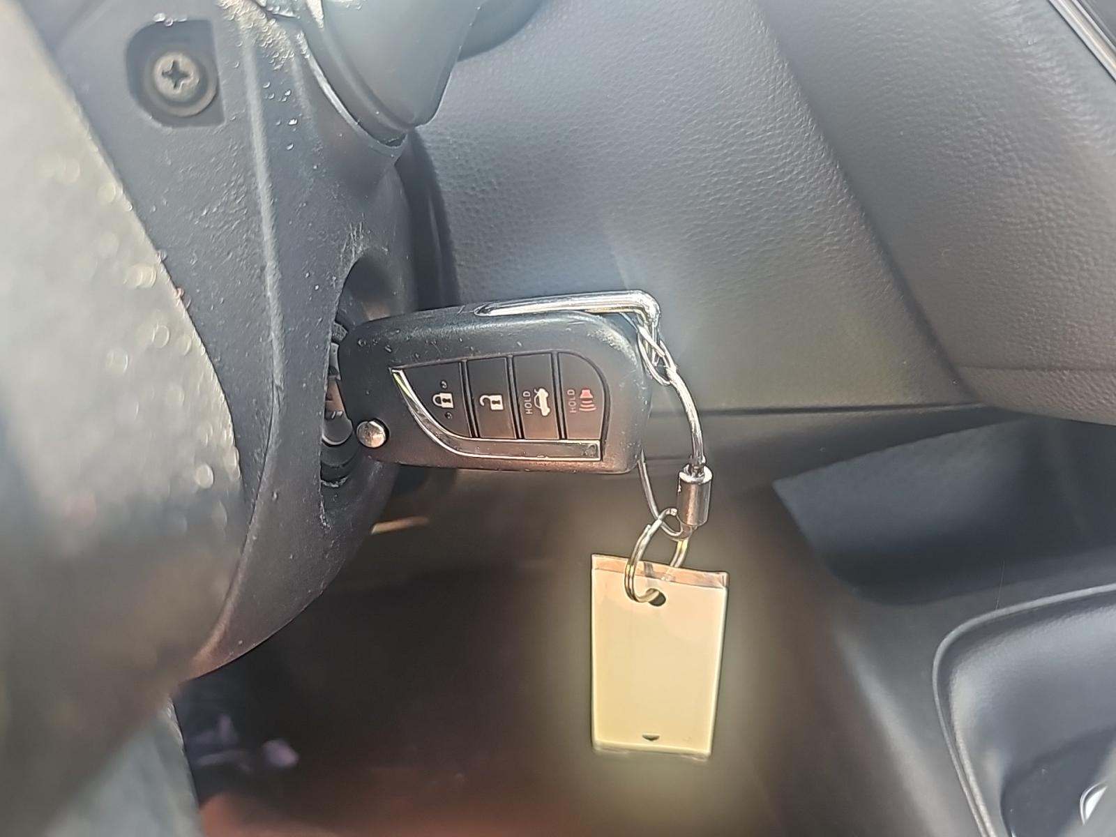 2022 Toyota Corolla LE FWD