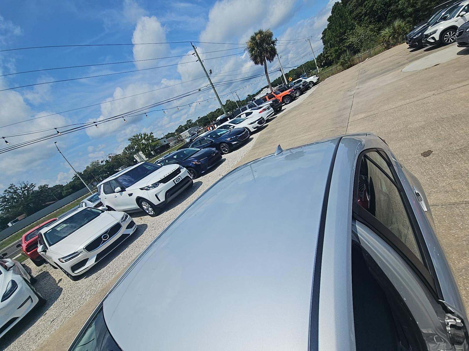 2022 Toyota Corolla LE FWD