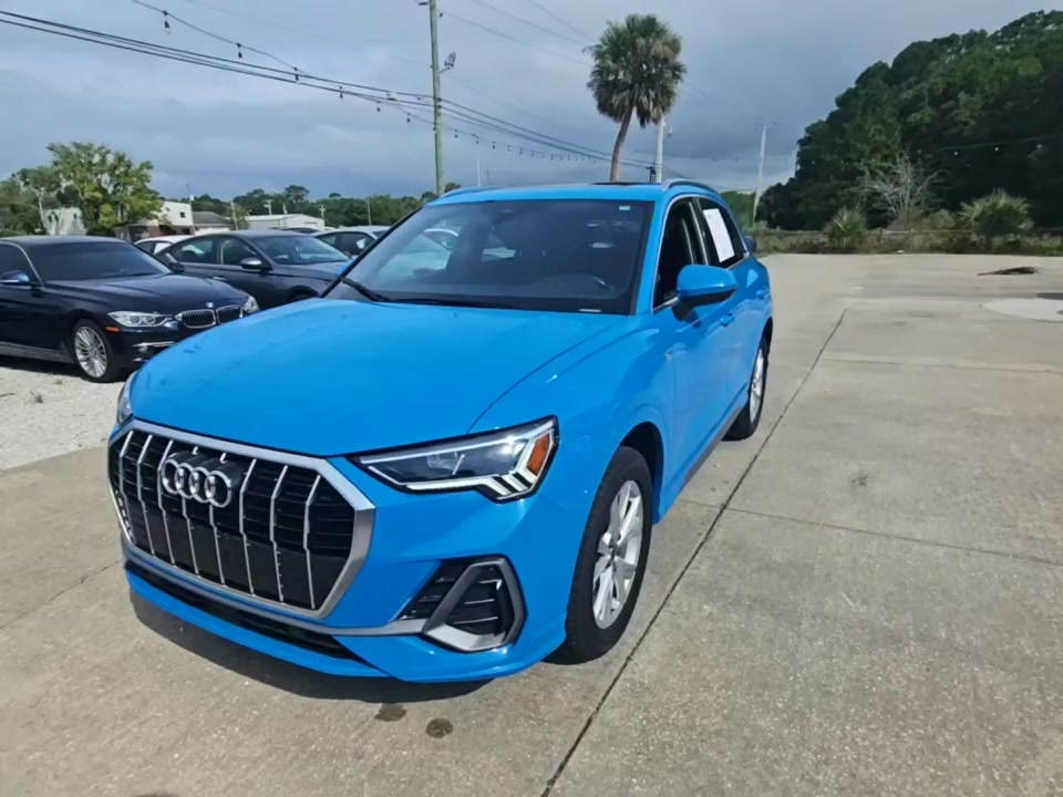 2023 Audi Q3 S line Premium