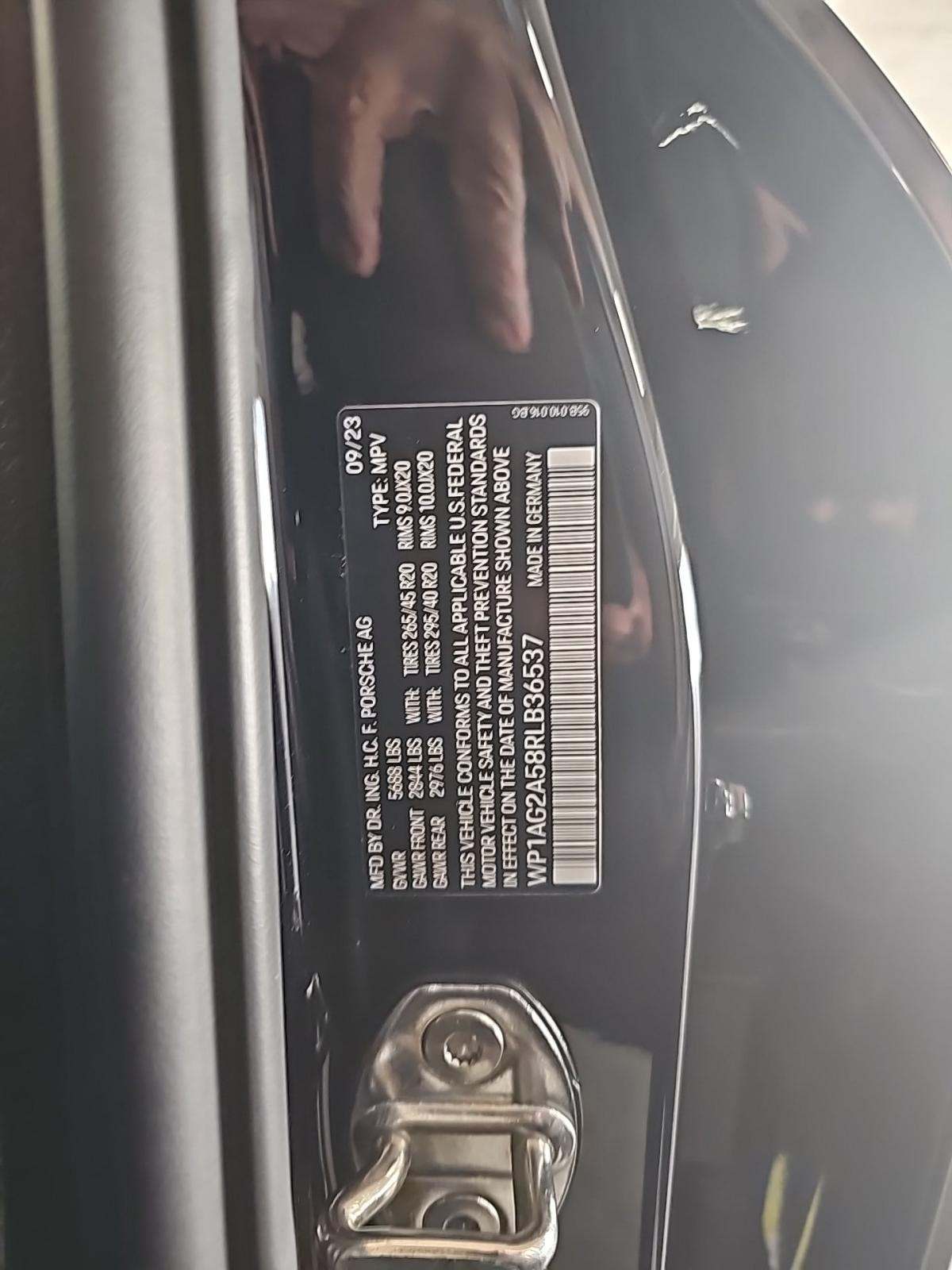 2024 Porsche Macan S AWD