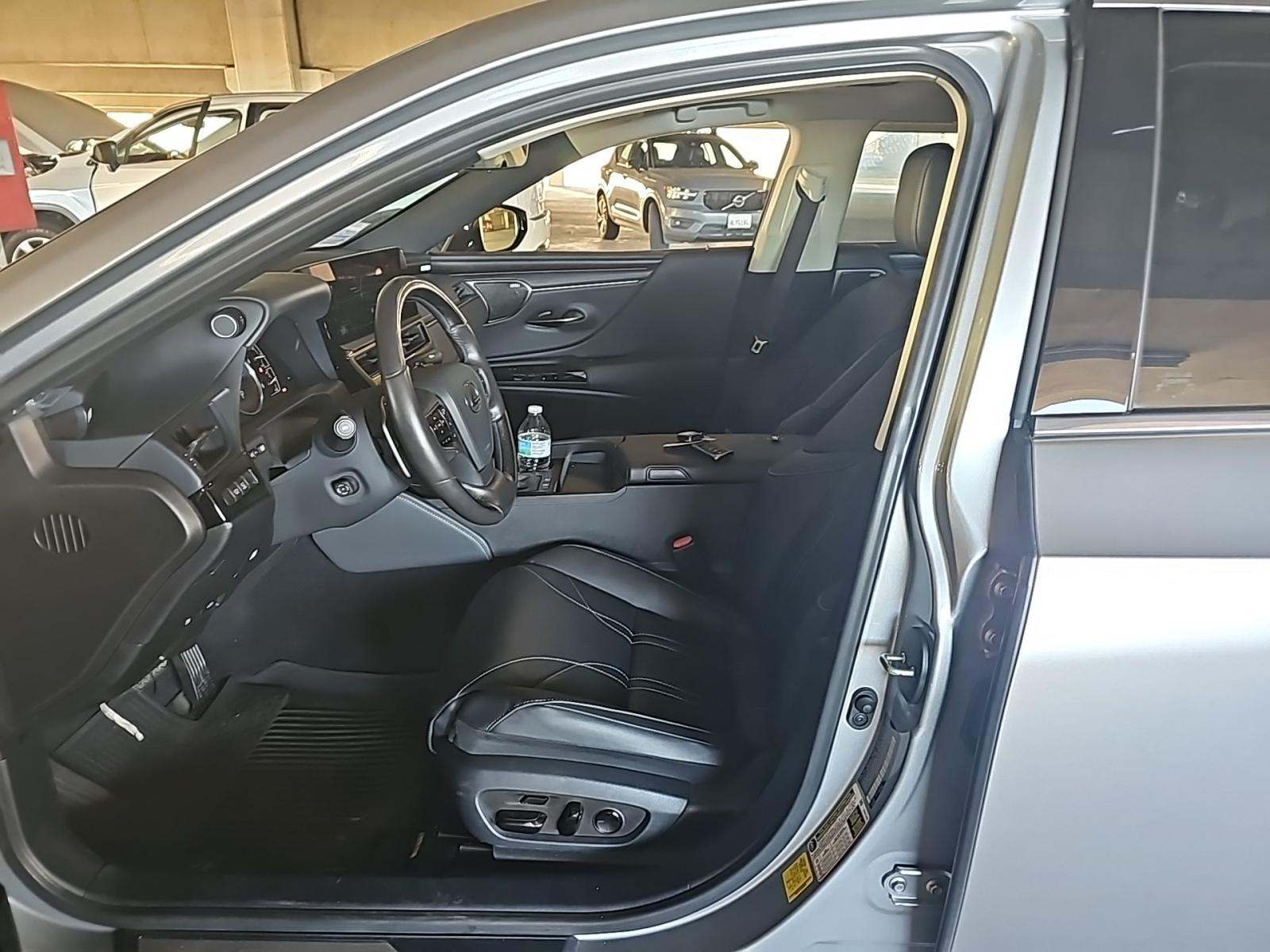 2025 Lexus ES ES 300h Luxury FWD