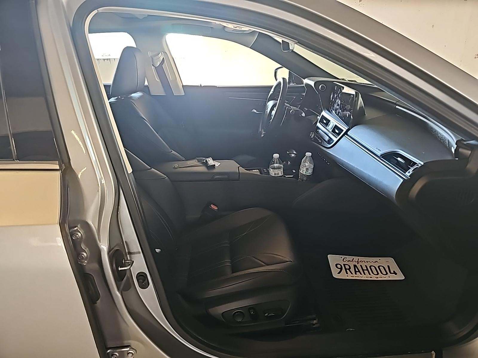 2025 Lexus ES ES 300h Luxury FWD