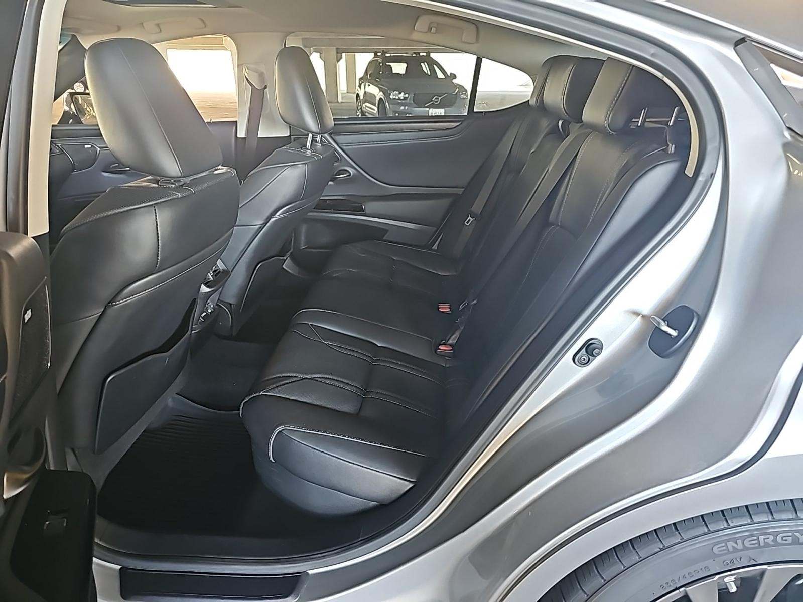 2025 Lexus ES ES 300h Luxury FWD