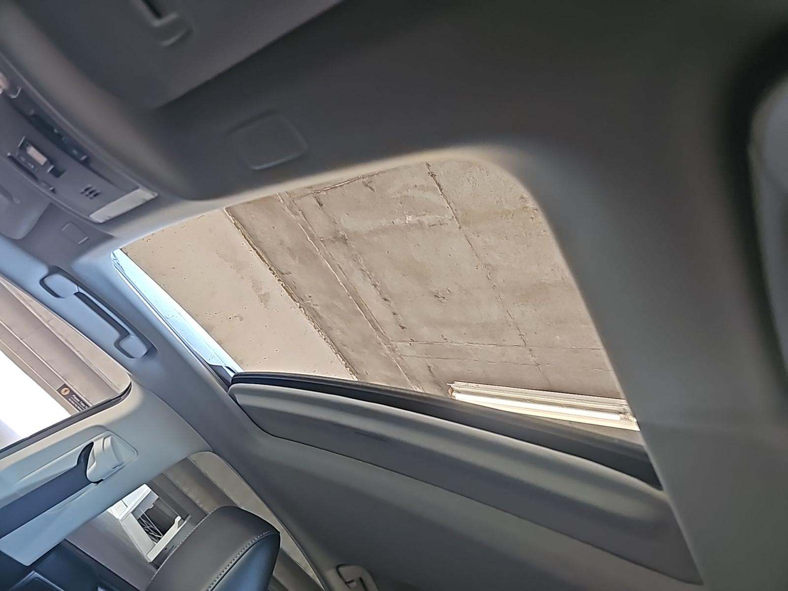 2025 Lexus ES ES 300h Luxury FWD