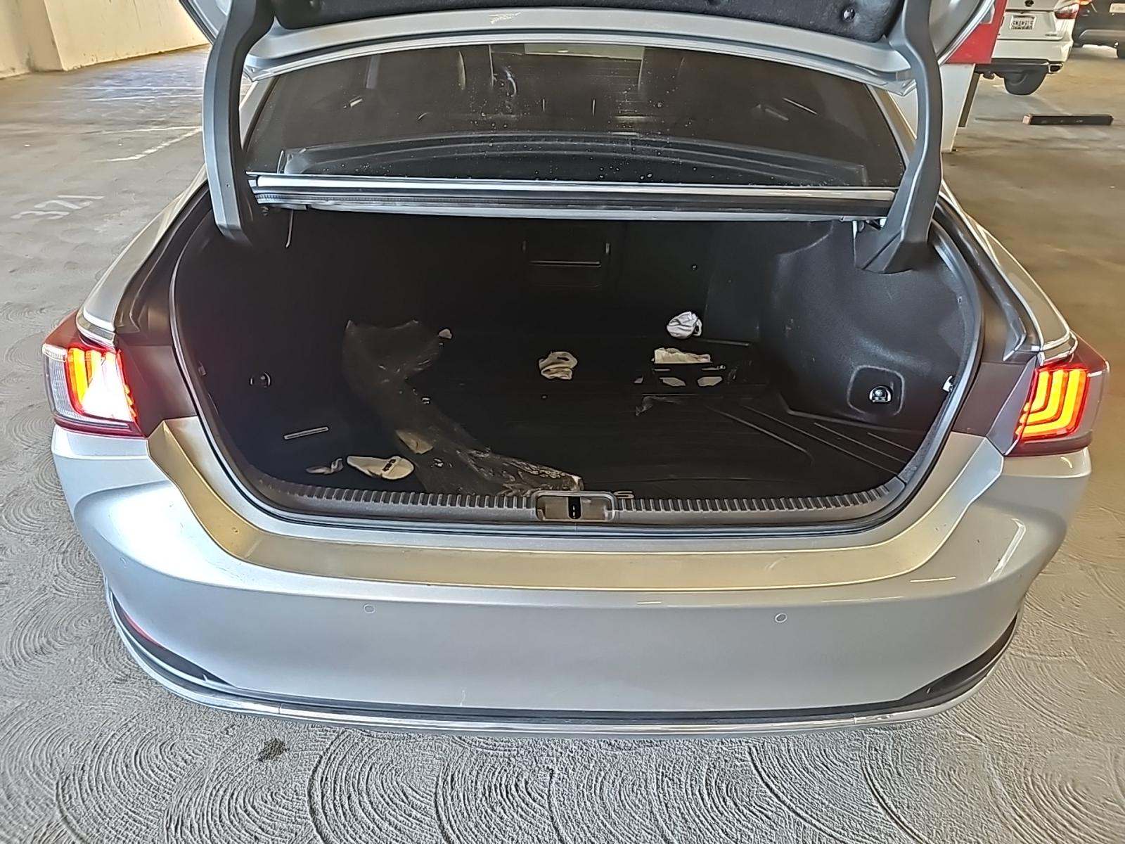 2025 Lexus ES ES 300h Luxury FWD