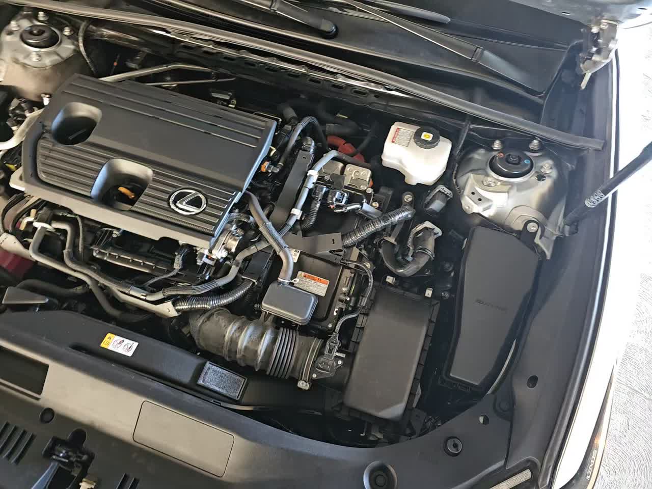 2025 Lexus ES ES 300h Luxury FWD