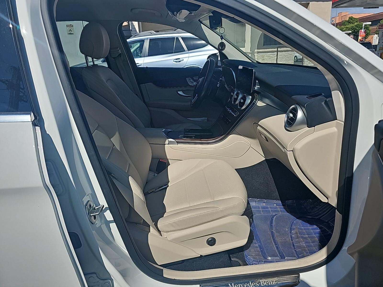 2022 Mercedes-Benz GLC GLC 300 AWD