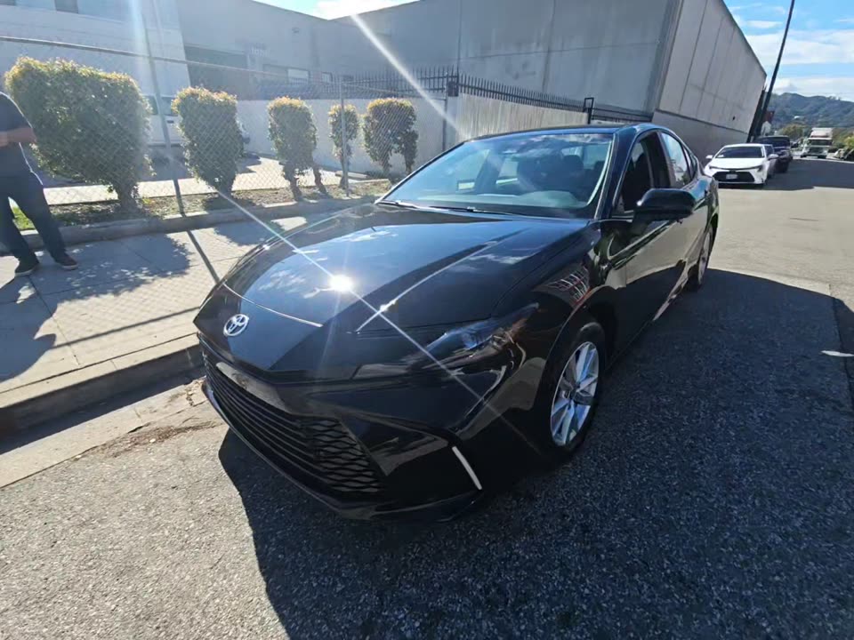 2025 Toyota Camry LE FWD