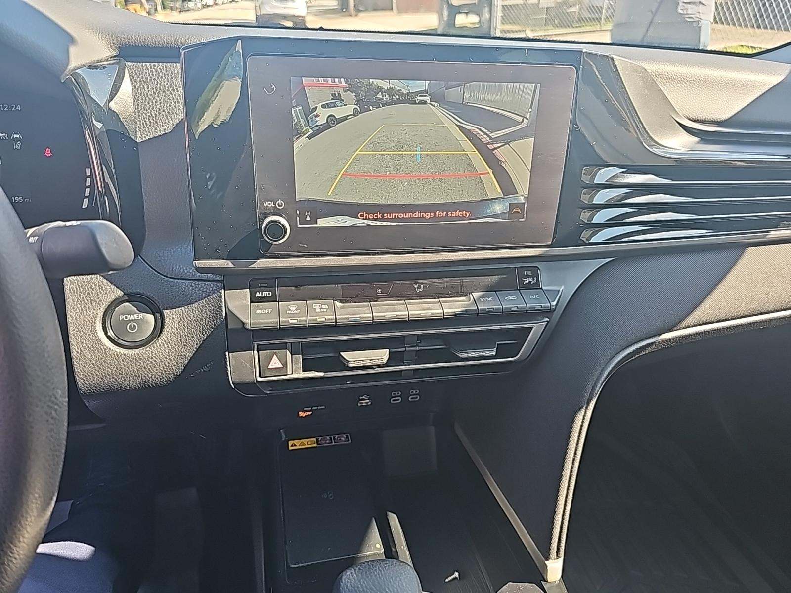 2025 Toyota Camry LE FWD