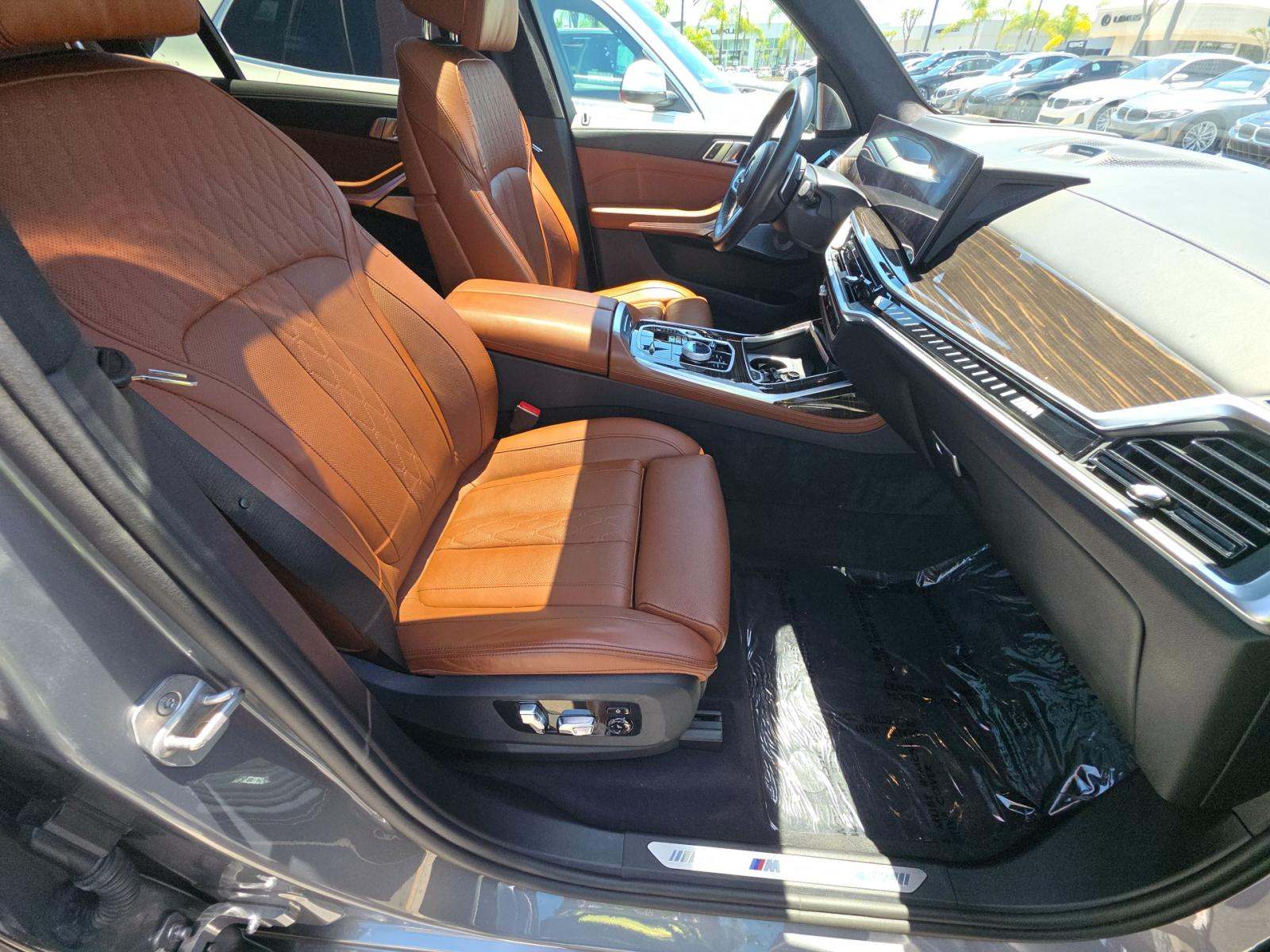 2024 BMW X7 M60i AWD