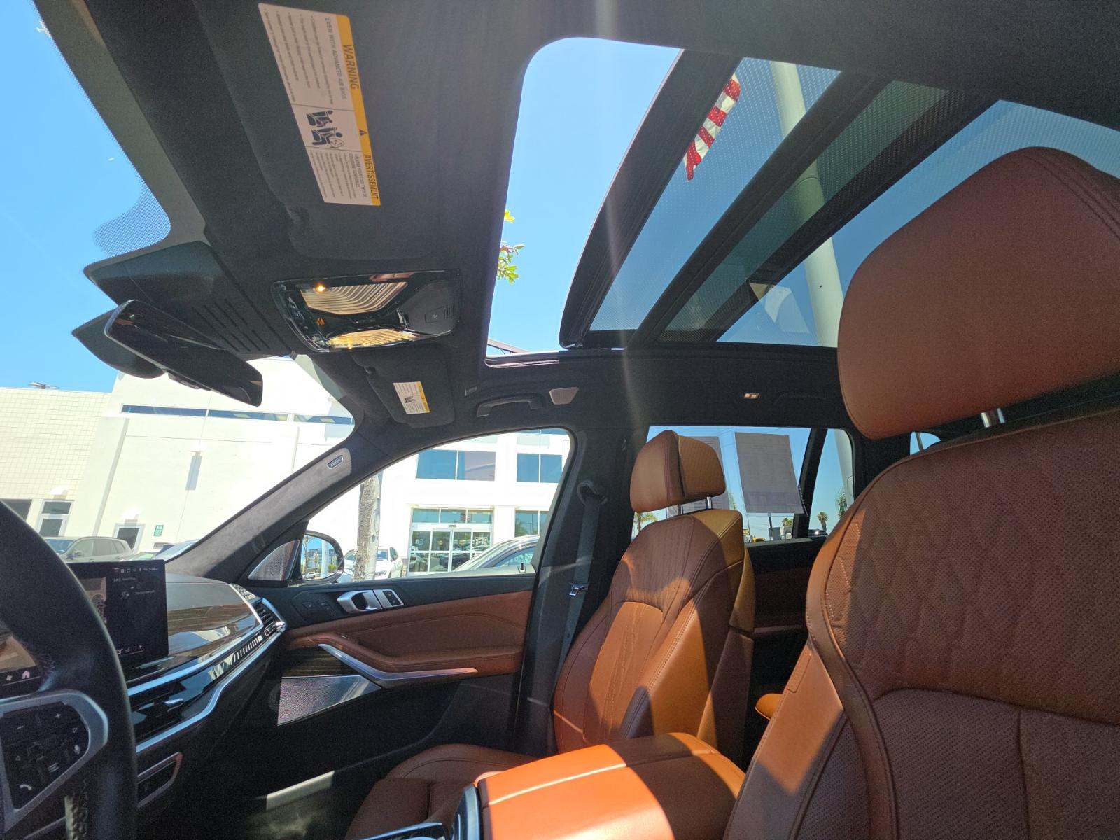 2024 BMW X7 M60i AWD